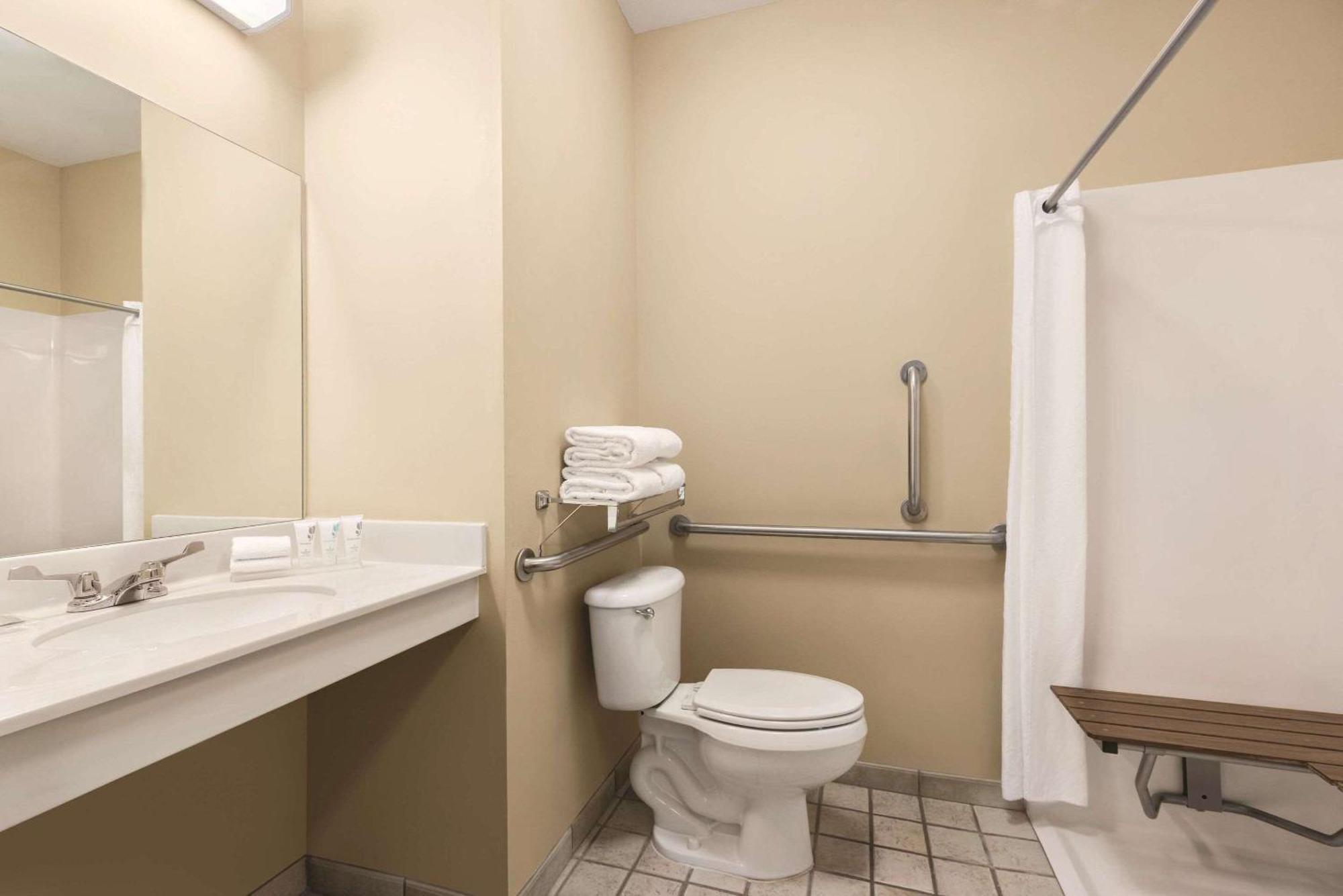 Country Inn & Suites By Radisson, Forest Lake, Mn エクステリア 写真