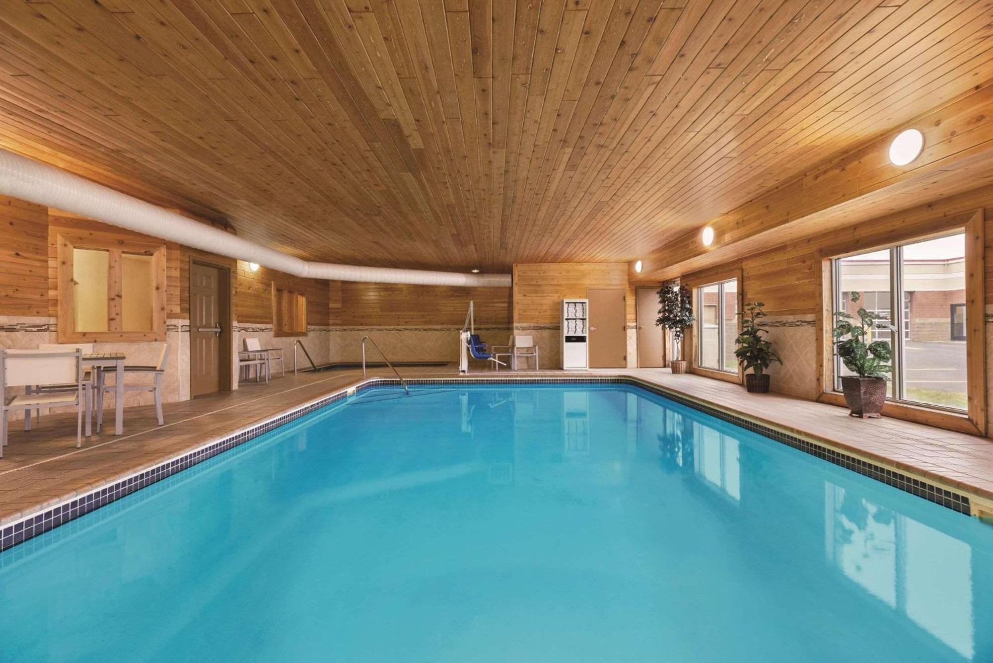 Country Inn & Suites By Radisson, Forest Lake, Mn エクステリア 写真